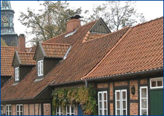 Fachwerkhäuser und die Kirche von Kellinghusen Fachwerkhäuser und die Kirche von Kellinghusen
